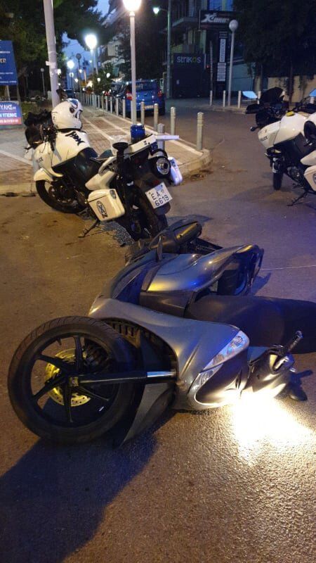 Έκλεβαν οχήματα στα Νότια: Κινηματογραφική καταδίωξη με πυροβολισμό και εμβολισμό μηχανής της ΕΛ.ΑΣ. 3 5d9872fe210000a902312c74